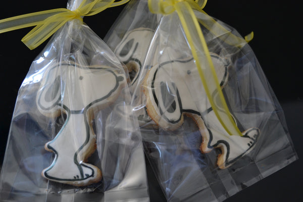 Snoopy Cookies by Sugar Street Boutique. Toronto. Snoopy Cookies. Loot bag cookies. Sugar cookies.