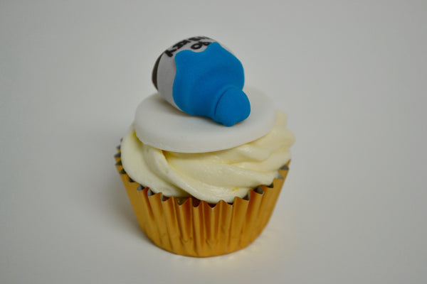 Whiskey Cupcakes by sugar street boutique toronto. whiskey cupcakes toronto. whiskey cupcakes. toronto cupcakes. cupcakes toronto. whiskey cupcakes. whiskey cupcakes toronto. 100 cupcakes.