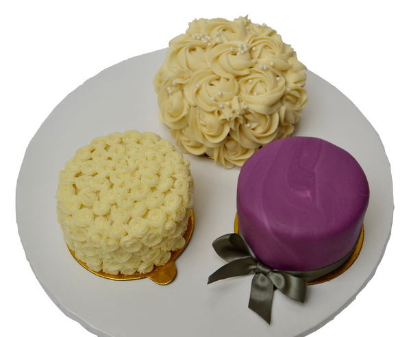 Bridal Mini cakes. Toronto weddings. Toronto cakes. mini cakes. wedding mini cakes. Sugar Street Boutique. bride and groom cakes. bride and groom mini cakes.