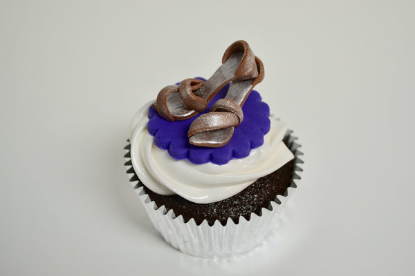 high heel cupcakes by sugar street boutique. cupcake toronto. sugar street boutique toronto. high heel cupcakes toronto. high heel cupcakes. mini high heels fondant. high heel fondant. chocolate marshmallow cupcake. chocolate marshmallow cupcake toronto. chocolate cupcake. marshmallow icing. dancing shoes fondant. dancing shoes cupcakes. dancing shoe cupcake. dancing shoes cupcakes toronto.